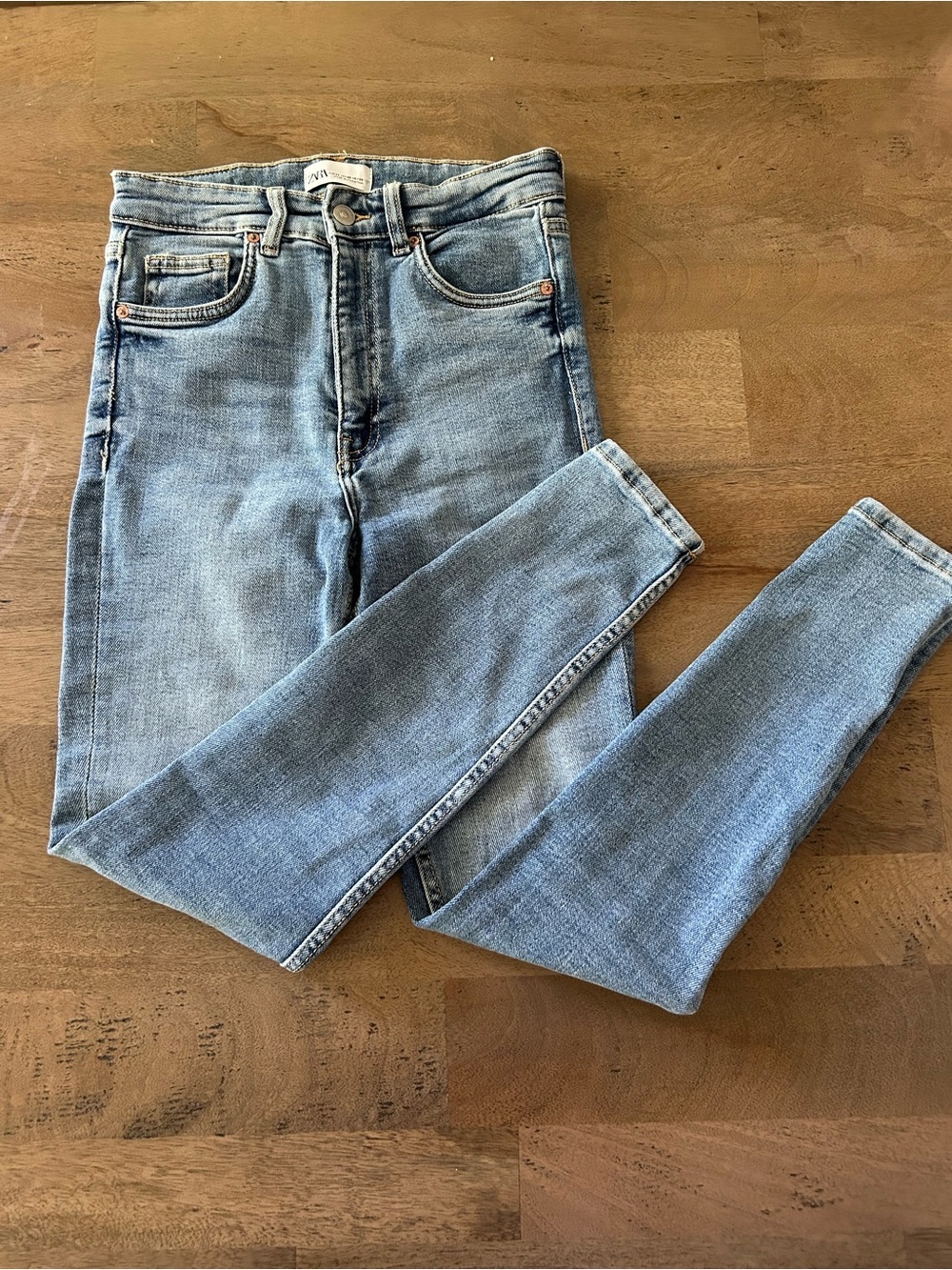 Zara Mid Wash Denim Jeans in Blue with Contrast Stitching